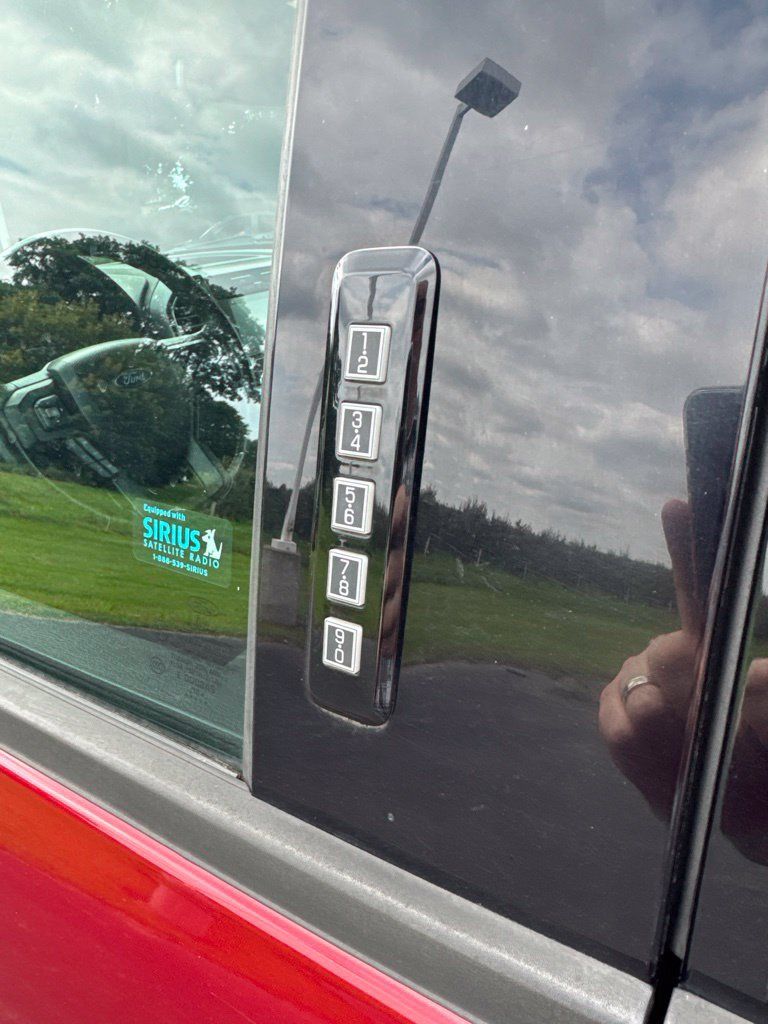 Used 2017 Ford F150 XLT w/ Equipment Group 302A Luxury AWD/4WD image 21
