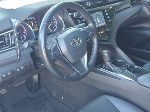 Used 2019 Toyota Camry SE w/ Carpet Mat Package FWD image 9