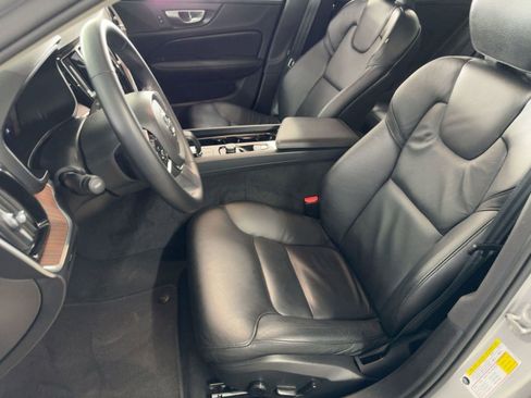 Used 2024 Volvo S60 B5 Plus image 5