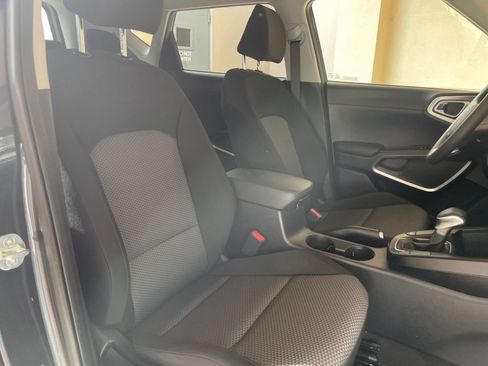 Used 2025 Kia Soul LX w/ LX Technology Package image 31