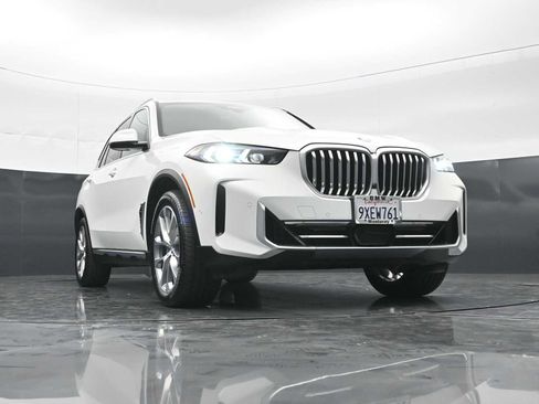 Used 2026 BMW X5 xDrive40i w/ Premium Package AWD/4WD image 27