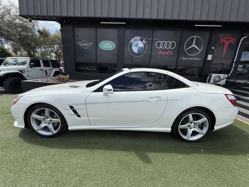 Used 2015 Mercedes-Benz SL 550 w/ Driver Assistance Package image 9