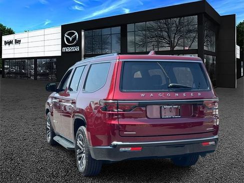 Used 2022 Jeep Wagoneer Series III w/ Flexible Seating Group AWD/4WD image 4
