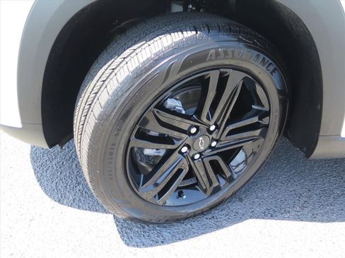 Used 2025 Chevrolet Trax ACTIV w/ Driver Confidence Package FWD image 18
