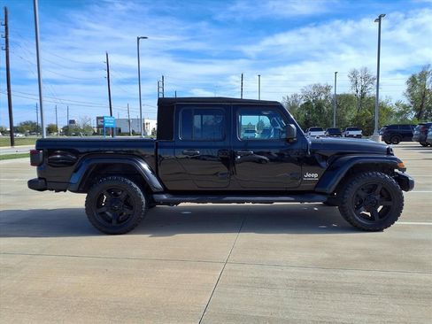 Used 2020 Jeep Gladiator Overland image 20
