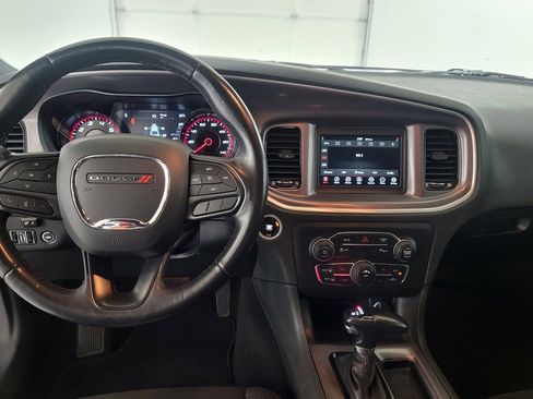 Used 2022 Dodge Charger SXT w/ Blacktop Package image 12
