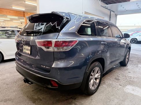 Used 2014 Toyota Highlander XLE image 8