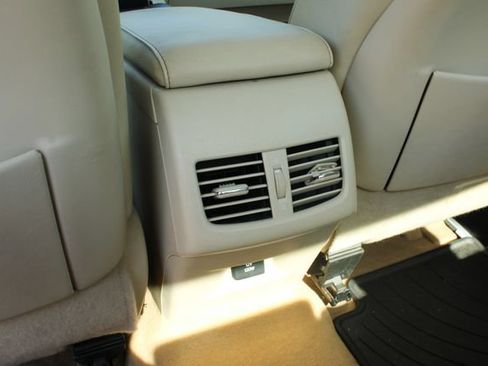 Used 2013 Lexus ES 350 w/ Luxury Pkg FWD image 34