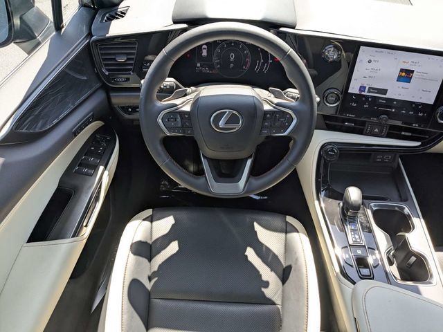 Used 2024 Lexus NX 250 FWD w/ Towing Package (2000 Lbs) image 17