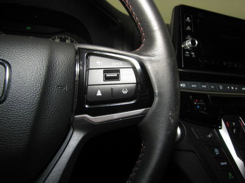 Certified 2025 Honda Odyssey Sport-L image 6
