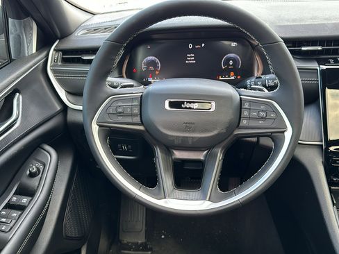 New 2026 Jeep Grand Cherokee Laredo X RWD image 17