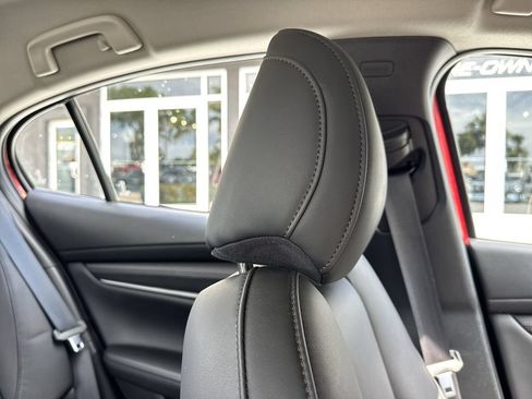 Used 2025 MAZDA MAZDA3 s FWD image 20