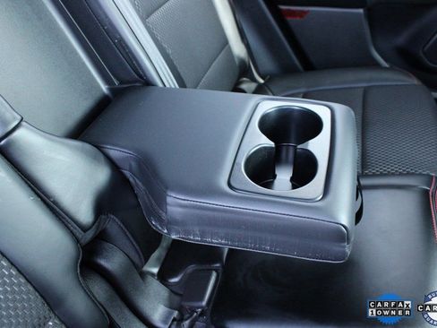 Used 2024 Ford Escape ST-Line w/ Cold Weather Package FWD image 18