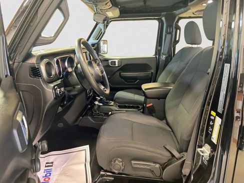 Used 2022 Jeep Gladiator Sport w/ Trailer Tow Package image 10