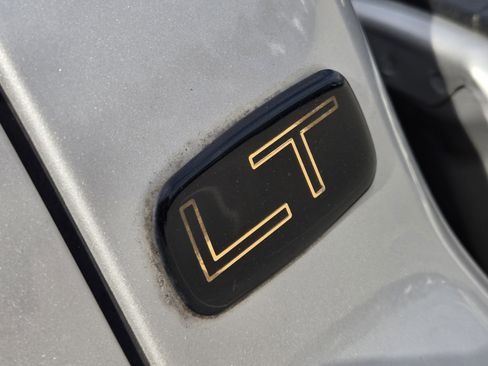 Used 2007 Chevrolet Silverado 1500 LT w/ Crew Cab Value Package image 12