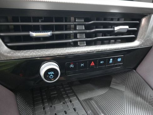 Used 2025 Ford Explorer Platinum RWD image 26