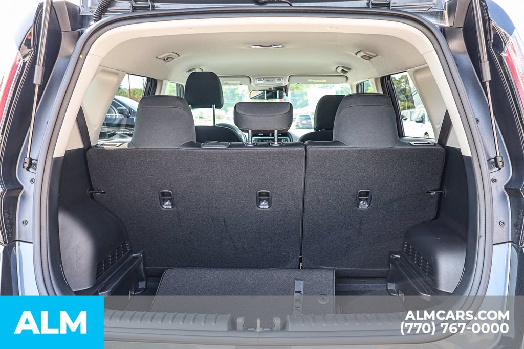 Used 2025 Kia Soul LX w/ LX Technology Package FWD image 22