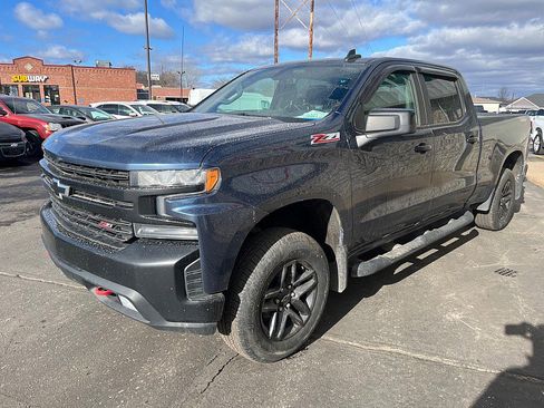 Used 2020 Chevrolet Silverado 1500 LT Trail Boss image 4