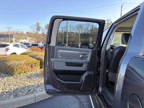 Used 2018 RAM 1500 Big Horn image 28