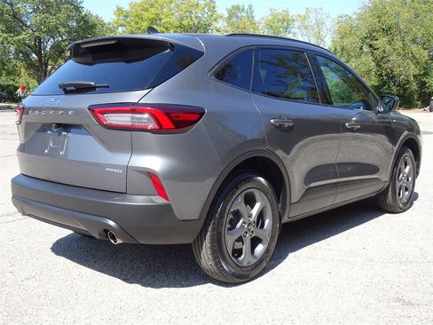 Used 2025 Ford Escape ST-Line w/ Cold Weather Package image 5