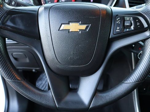 Used 2020 Chevrolet Trax LS FWD image 53