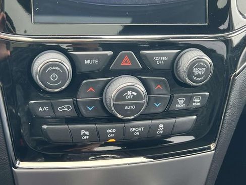 Used 2019 Jeep Grand Cherokee Limited X image 30