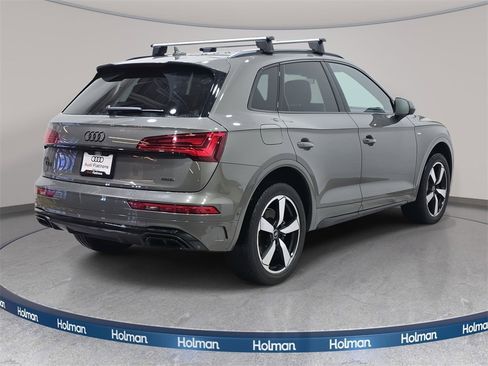 Used 2023 Audi Q5 2.0T Prestige w/ Prestige Package image 6