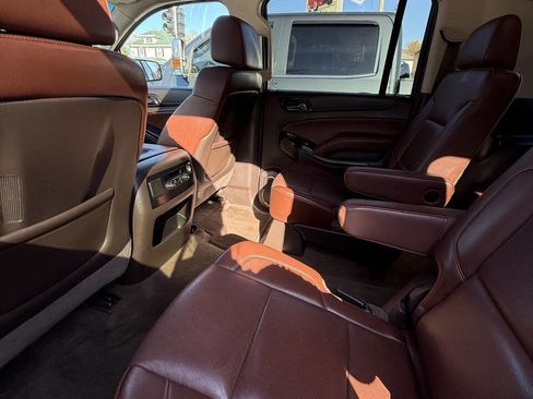 Used 2015 Chevrolet Suburban LTZ image 19