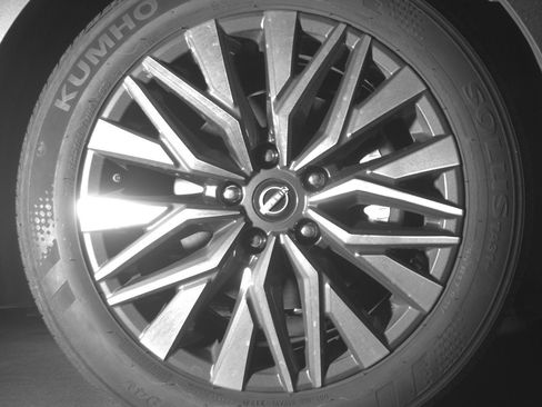 Used 2025 Nissan Altima 2.5 SV FWD image 13