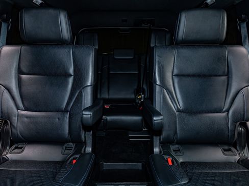 Used 2024 Toyota Sequoia Platinum image 27