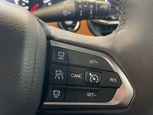 Used 2024 Jeep Compass Limited image 32