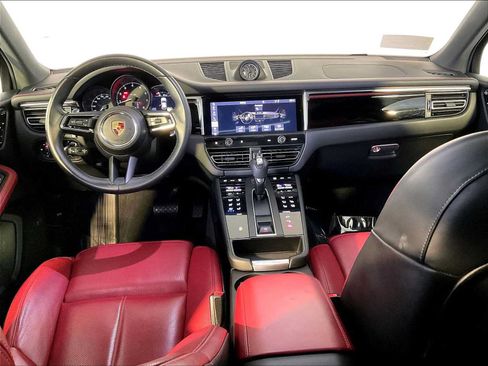 Used 2024 Porsche Macan AWD/4WD image 14