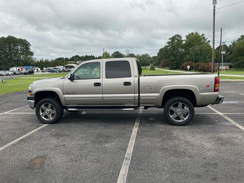 Used 2002 Chevrolet Silverado 2500 LT w/ Off-Road Skid Plate Pkg AWD/4WD image 13
