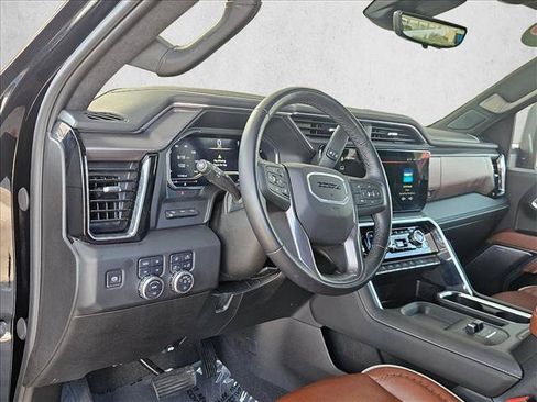 Used 2025 GMC Sierra 2500 Denali Ultimate AWD/4WD image 11