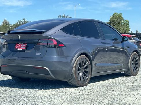 Used 2022 Tesla Model X Plaid AWD/4WD image 3