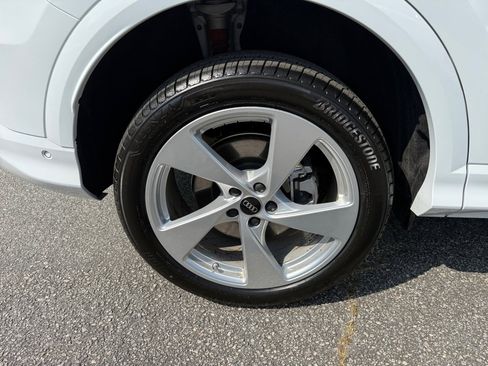 New 2025 Audi Q5 Premium Plus image 23