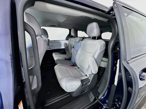 Certified 2026 Toyota Sienna LE AWD/4WD image 12