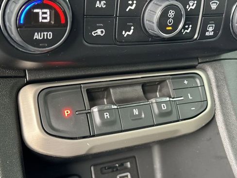Used 2023 GMC Acadia Denali w/ Black Diamond Edition FWD image 17