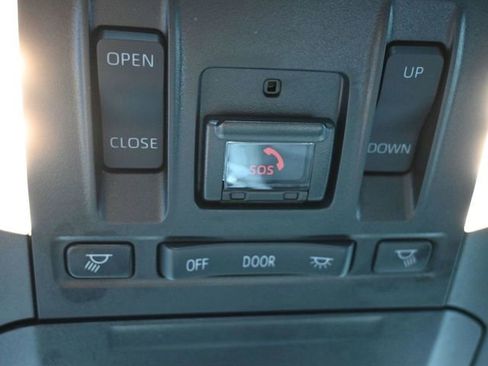 Used 2022 Toyota Highlander XSE image 35