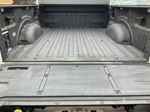 Used 2022 Ford F150 Lariat w/ Equipment Group 502A High AWD/4WD image 48