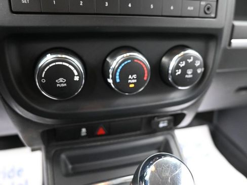 Used 2013 Jeep Compass Sport AWD/4WD image 34