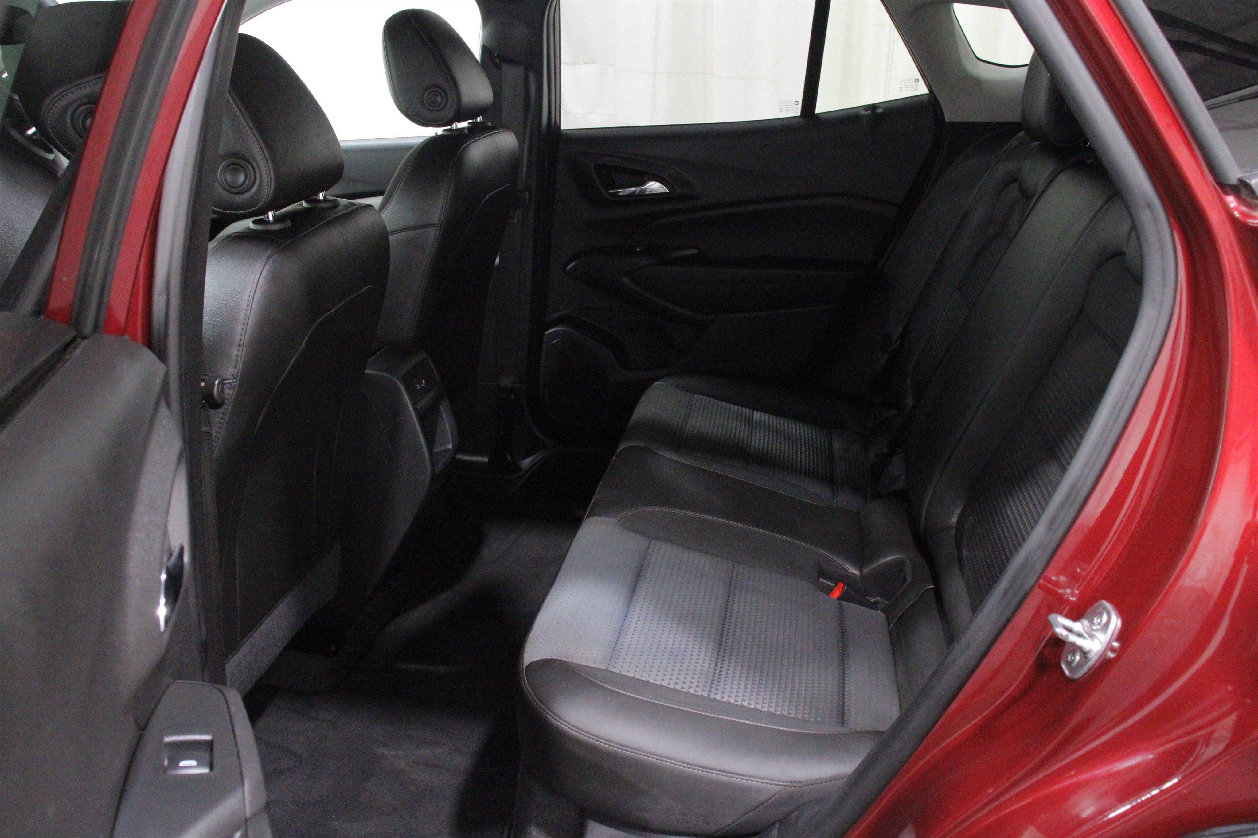 Used 2024 Chevrolet Trax LT FWD image 24