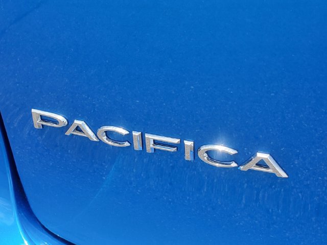 New 2027 Chrysler Pacifica Select AWD/4WD image 7