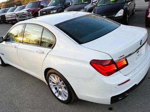Used 2015 BMW 750i xDrive image 11