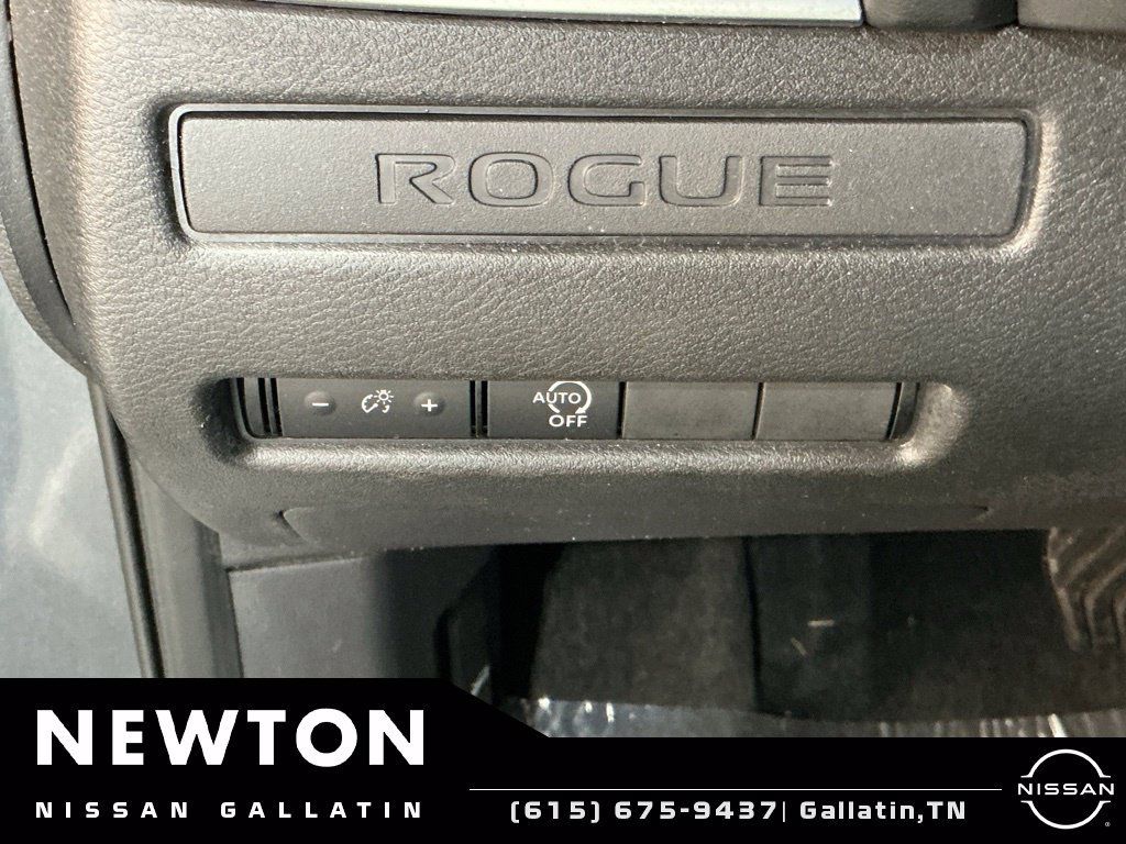 Used 2023 Nissan Rogue S FWD image 24