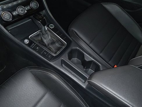 Used 2024 Volkswagen Jetta SE FWD image 26