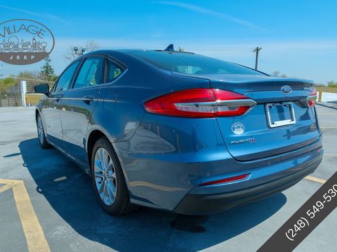 Used 2019 Ford Fusion SE FWD image 6