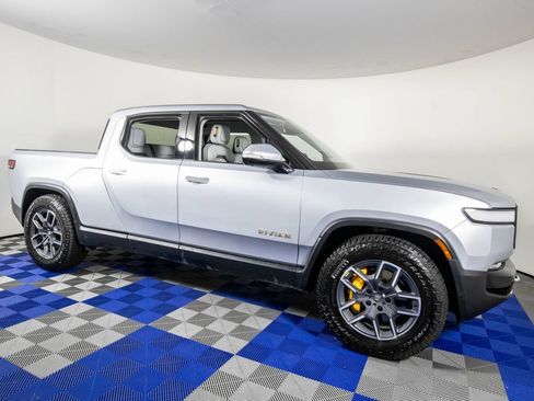 Used 2022 Rivian R1T Adventure AWD/4WD image 4