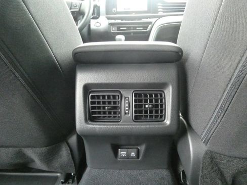 Used 2025 Toyota Camry LE w/ Convenience Package FWD image 18