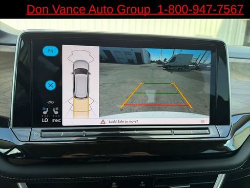 Used 2025 Volkswagen Atlas SE FWD image 17